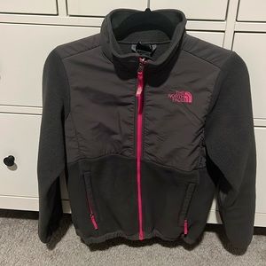 Girls North Face grey/pink Jacket
